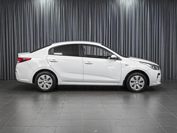 Kia Rio IV с пробегом 2018 года, цена 915 111 рублей, 131586 км, седан, Автокод Объявления