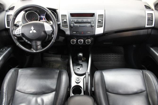 Mitsubishi Outlander II Рестайлинг с пробегом 2011 года, цена 1 154 000 рублей, 217449 км, внедорожник, Автокод Объявления