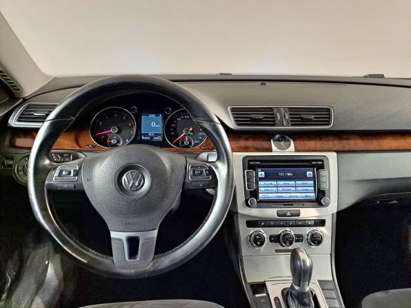 Volkswagen Passat B7 с пробегом 2011 года, цена 899 000 рублей, 204000 км, седан, Автокод Объявления