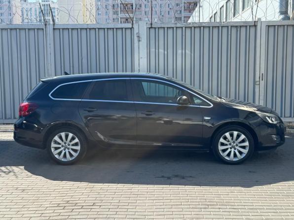 Opel Astra J с пробегом 2012 года, цена 675 000 рублей, 202351 км, универсал, Автокод Объявления