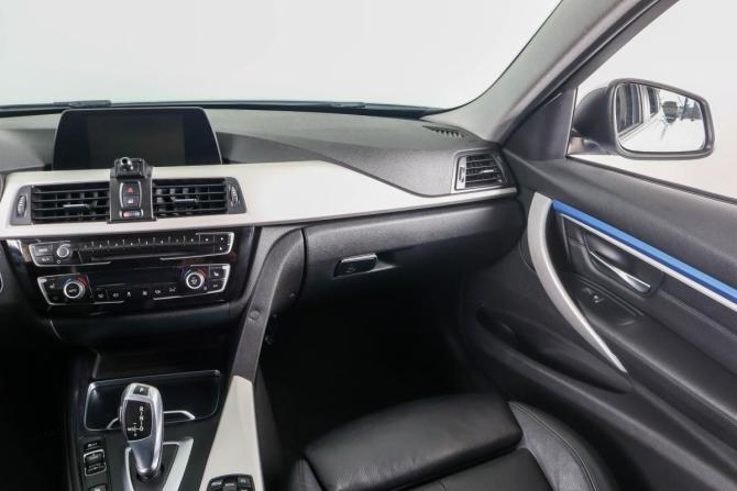 BMW 3 серии VI (F3x) Рестайлинг с пробегом 2017 года, цена 2 199 000 рублей, 243600 км, универсал, Автокод Объявления