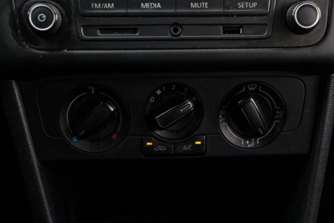 Volkswagen Polo V Рестайлинг с пробегом 2016 года, цена 1 075 000 рублей, 134988 км, седан, Автокод Объявления