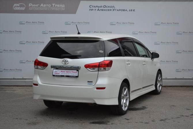 Toyota Wish II с пробегом 2011 года, цена 1 350 000 рублей, 162588 км, минивэн, Автокод Объявления