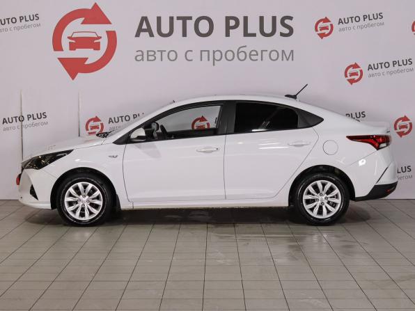 Hyundai Solaris II Рестайлинг с пробегом 2021 года, цена 1 549 000 рублей, 67661 км, седан, Автокод Объявления