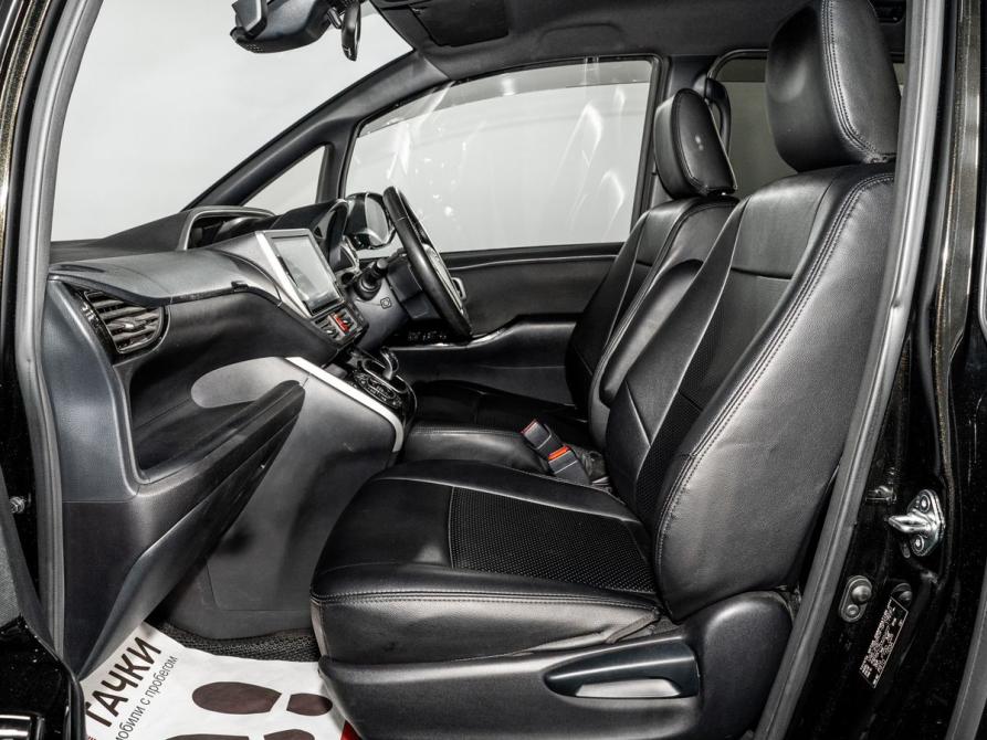 Toyota Voxy III (R80) Рестайлинг Иркутск  - изображение 6