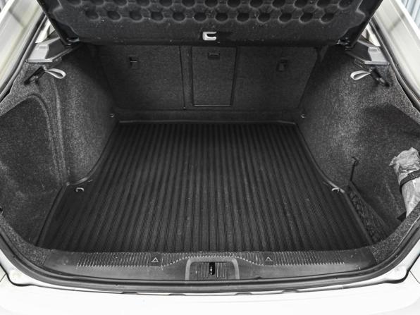 Skoda Octavia II (A5) Рестайлинг с пробегом 2011 года, цена 1 049 000 рублей, 208915 км, лифтбек, Автокод Объявления