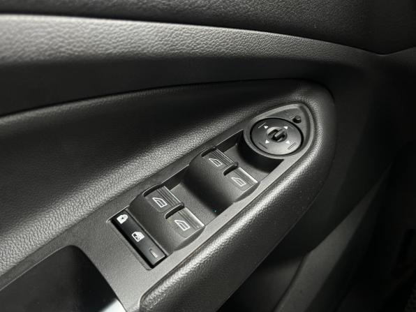 Ford Kuga II Рестайлинг с пробегом 2017 года, цена 1 450 000 рублей, 167050 км, внедорожник, Автокод Объявления