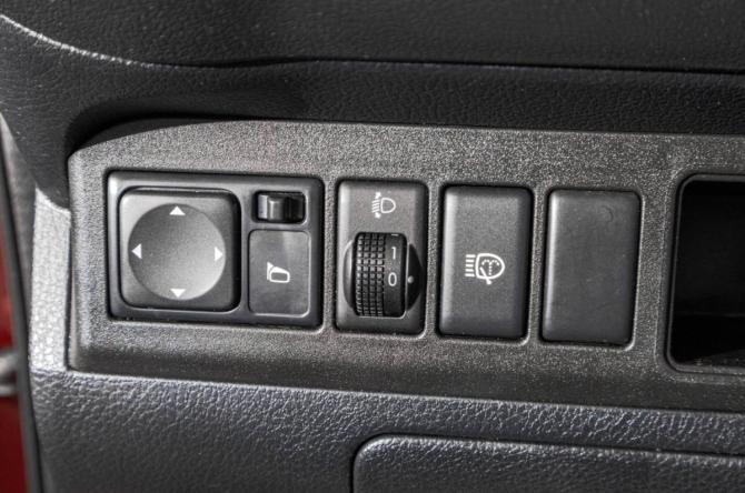 Nissan Note I Рестайлинг с пробегом 2012 года, цена 849 000 рублей, 190000 км, хэтчбек, Автокод Объявления