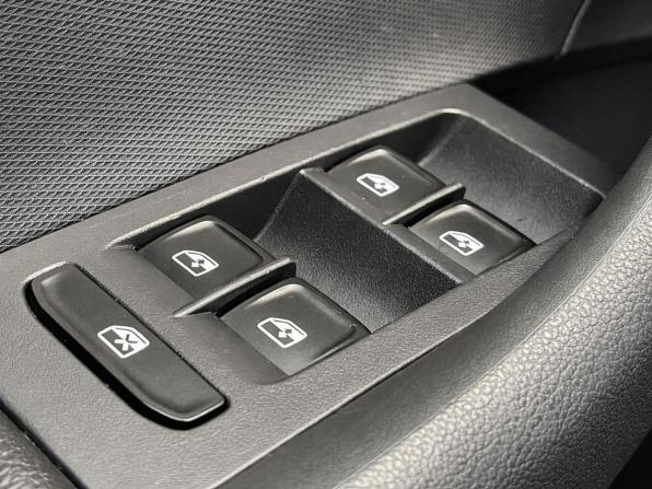 Skoda Rapid I с пробегом 2016 года, цена 1 057 000 рублей, 144544 км, лифтбек, Автокод Объявления