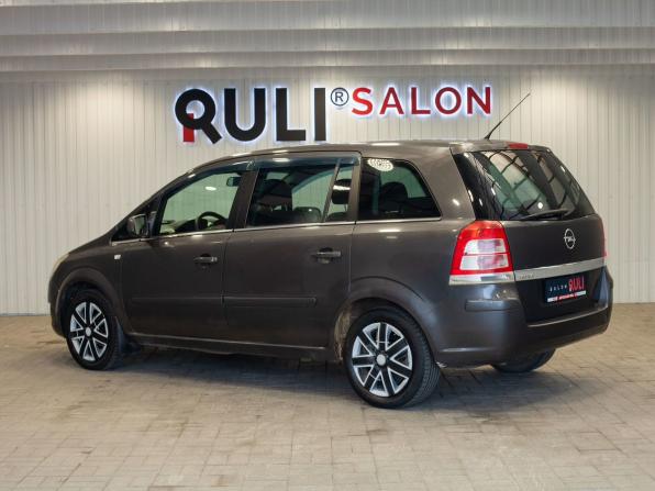 Opel Zafira B Рестайлинг с пробегом 2011 года, цена 740 000 рублей, 226704 км, компактвэн, Автокод Объявления