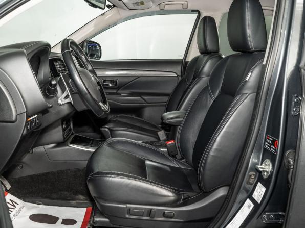 Mitsubishi Outlander III Рестайлинг 3 с пробегом 2021 года, цена 2 735 000 рублей, 98045 км, внедорожник, Автокод Объявления
