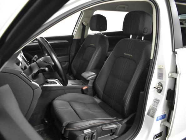 Volkswagen Passat B8 с пробегом 2016 года, цена 2 635 000 рублей, 132682 км, универсал, Автокод Объявления