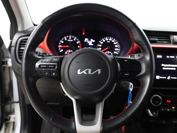 Kia Rio IV Рестайлинг с пробегом 2021 года, цена 1 750 000 рублей, 96422 км, седан, Автокод Объявления