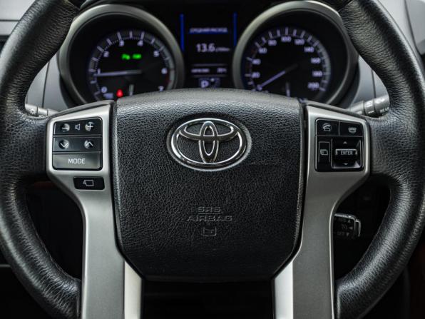 Toyota Land Cruiser Prado 150 Series Рестайлинг 1 с пробегом 2016 года, цена 4 288 000 рублей, 138101 км, внедорожник, Автокод Объявления