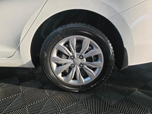 Hyundai Solaris II с пробегом 2017 года, цена 1 249 000 рублей, 148000 км, седан, Автокод Объявления