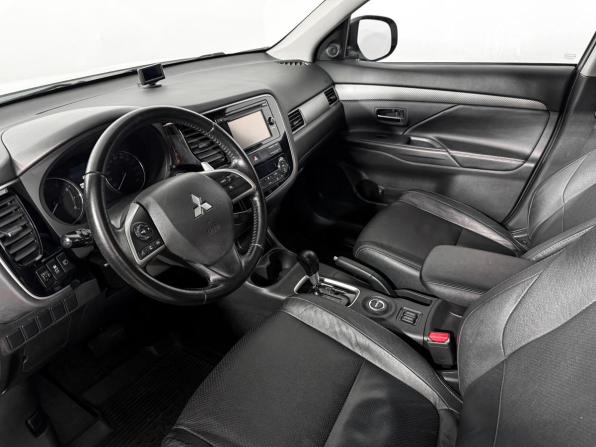 Mitsubishi Outlander III Рестайлинг с пробегом 2014 года, цена 1 389 000 рублей, 131615 км, внедорожник, Автокод Объявления