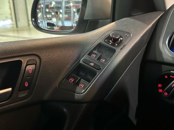 Volkswagen Tiguan I Рестайлинг с пробегом 2011 года, цена 1 049 000 рублей, 193738 км, внедорожник, Автокод Объявления