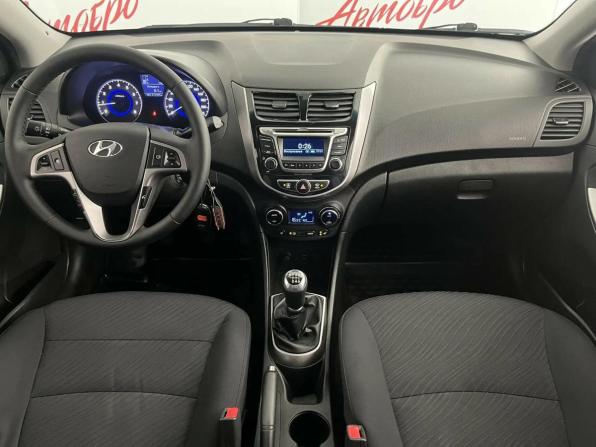 Hyundai Solaris I Рестайлинг с пробегом 2014 года, цена 875 000 рублей, 211171 км, седан, Автокод Объявления