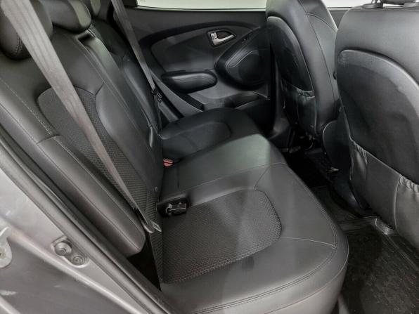 Hyundai ix35 I с пробегом 2012 года, цена 900 000 рублей, 351271 км, внедорожник, Автокод Объявления