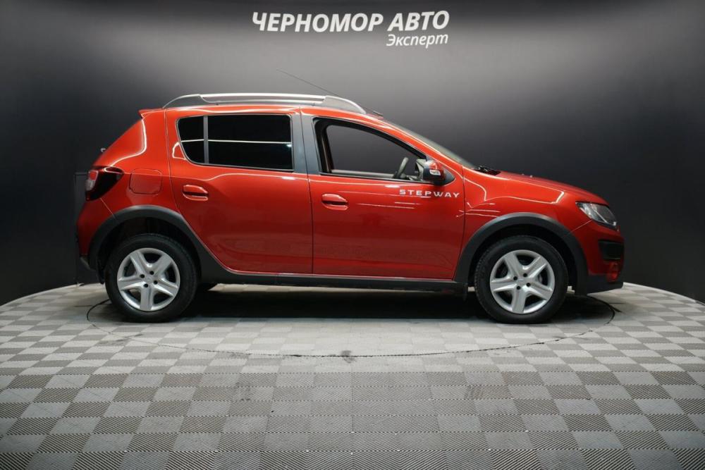Renault Sandero II Крым  - изображение 6