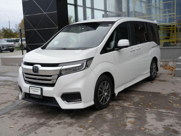 Honda Stepwgn V Рестайлинг с пробегом 2019 года, цена 2 310 000 рублей, 74978 км, минивэн, Автокод Объявления