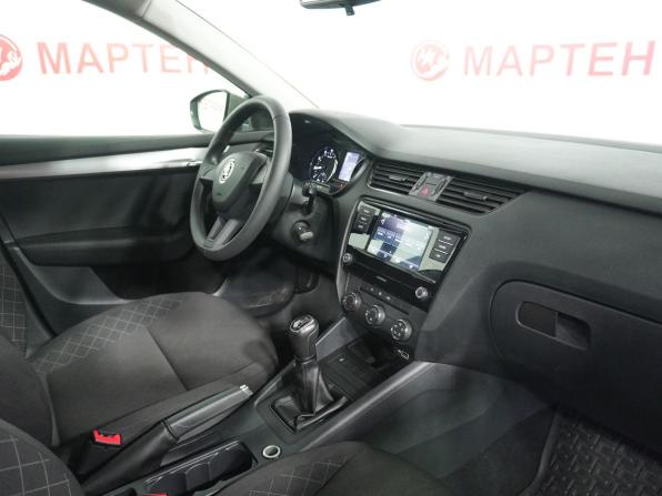 Skoda Octavia III (A7) Рестайлинг с пробегом 2018 года, цена 1 786 000 рублей, 82944 км, лифтбек, Автокод Объявления