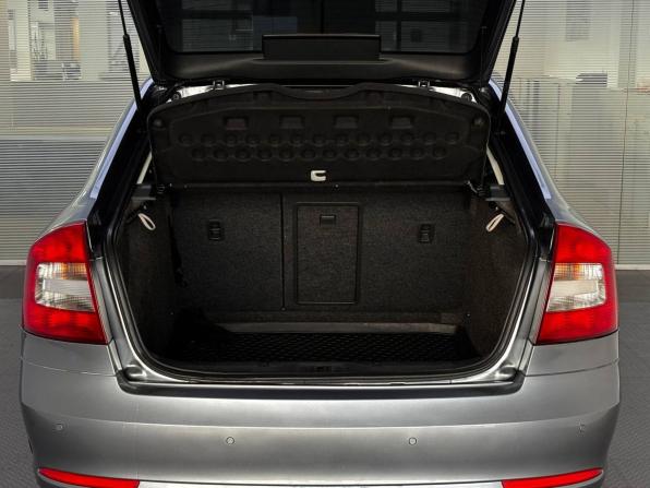 Skoda Octavia II (A5) Рестайлинг с пробегом 2012 года, цена 1 260 000 рублей, 49065 км, лифтбек, Автокод Объявления