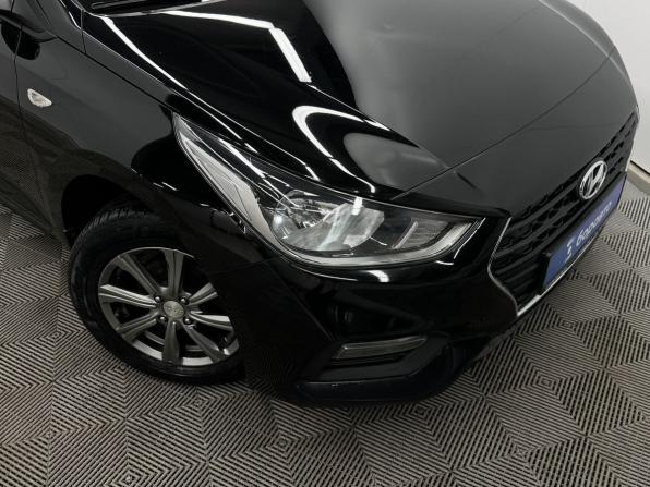 Hyundai Solaris II с пробегом 2017 года, цена 1 311 000 рублей, 92170 км, седан, Автокод Объявления