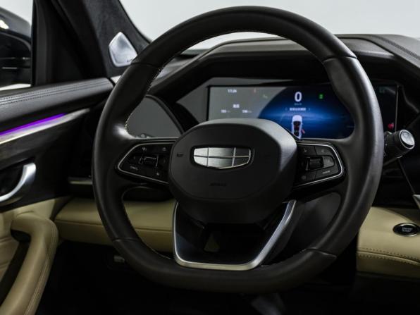 Geely Monjaro I Рестайлинг с пробегом 2024 года, цена 3 848 000 рублей, 18300 км, внедорожник, Автокод Объявления