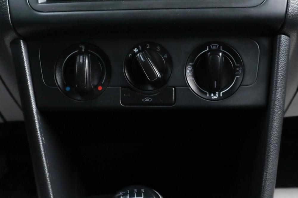 Volkswagen Polo V Рестайлинг Челябинск  - изображение 15