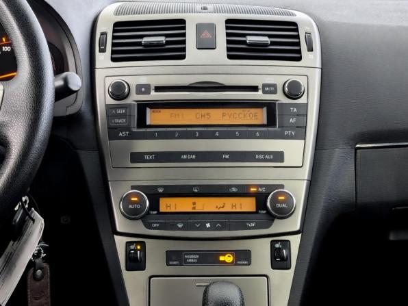 Toyota Avensis III с пробегом 2011 года, цена 1 080 000 рублей, 274205 км, седан, Автокод Объявления