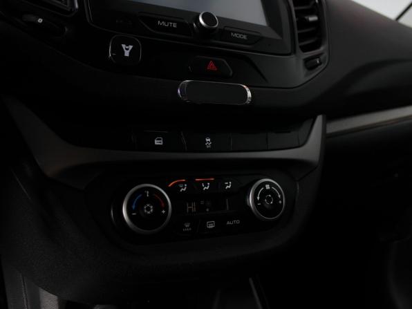 Lada (ВАЗ) Vesta I с пробегом 2018 года, цена 945 000 рублей, 129132 км, седан, Автокод Объявления