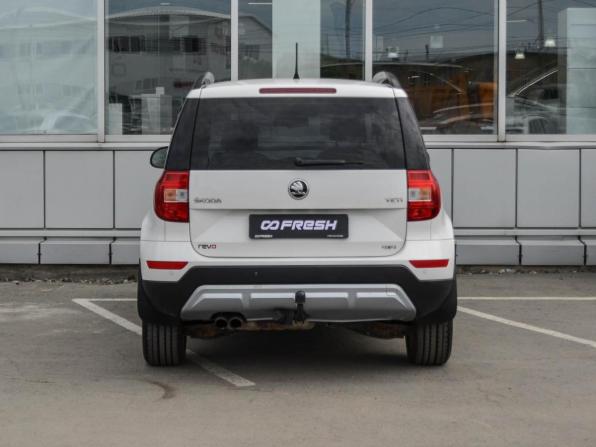 Skoda Yeti I Рестайлинг с пробегом 2015 года, цена 1 330 000 рублей, 204998 км, внедорожник, Автокод Объявления