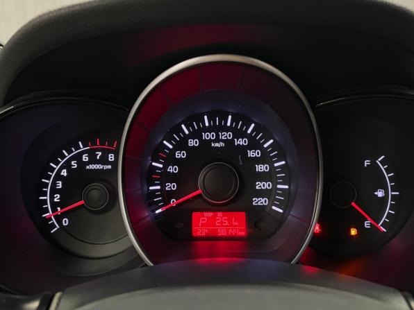Kia Rio III Рестайлинг с пробегом 2016 года, цена 1 087 000 рублей, 98300 км, седан, Автокод Объявления