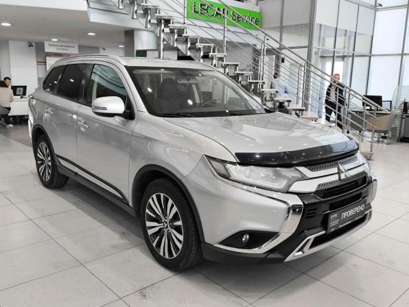 Mitsubishi Outlander III Рестайлинг 3 с пробегом 2020 года, цена 2 520 000 рублей, 71380 км, внедорожник, Автокод Объявления