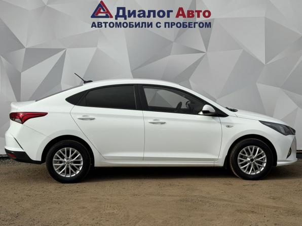 Hyundai Solaris II Рестайлинг с пробегом 2020 года, цена 1 655 000 рублей, 56000 км, седан, Автокод Объявления