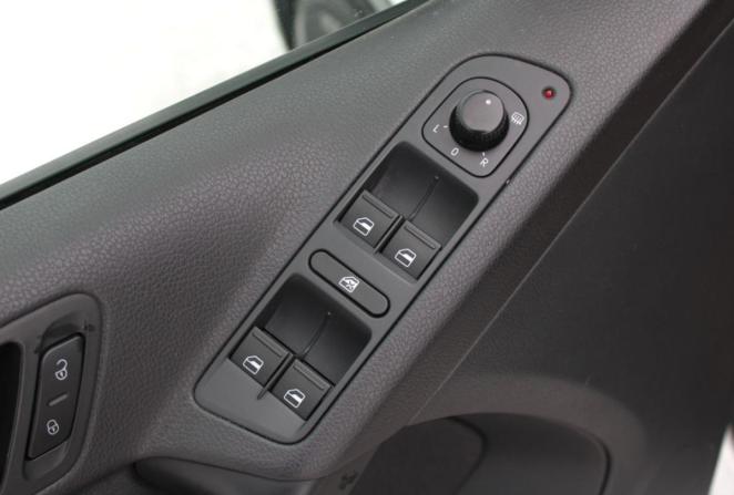 Volkswagen Tiguan I Рестайлинг с пробегом 2012 года, цена 1 040 000 рублей, 165914 км, внедорожник, Автокод Объявления