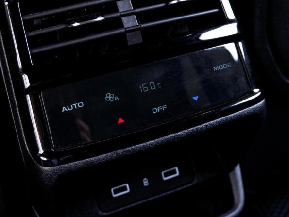 Geely Monjaro I с пробегом 2024 года, цена 3 250 000 рублей, 33153 км, внедорожник, Автокод Объявления