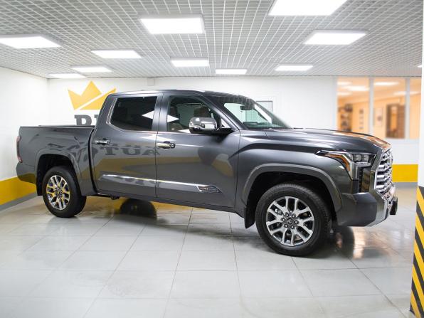 Toyota Tundra III с пробегом 2026 года, цена 10 799 000 рублей, 54 км, offers.body_type.unknown, Автокод Объявления