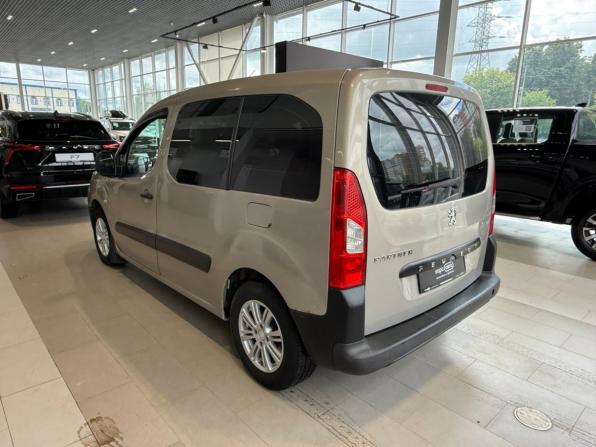Peugeot Partner II с пробегом 2010 года, цена 656 000 рублей, 182500 км, компактвэн, Автокод Объявления
