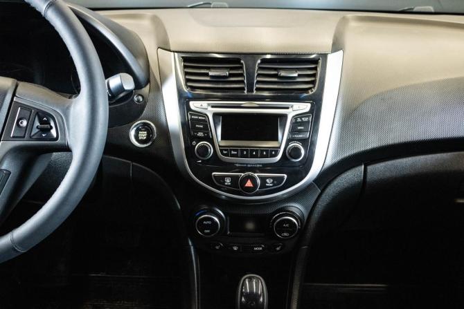 Hyundai Solaris I Рестайлинг с пробегом 2014 года, цена 1 099 000 рублей, 158411 км, седан, Автокод Объявления