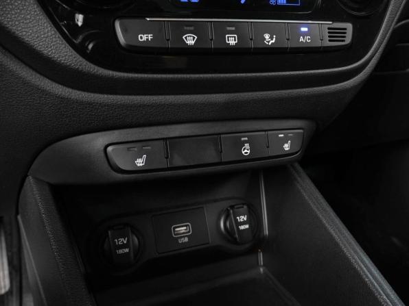 Hyundai Solaris II с пробегом 2019 года, цена 1 599 000 рублей, 78119 км, седан, Автокод Объявления
