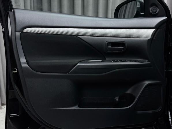 Mitsubishi Outlander III Рестайлинг 2 с пробегом 2018 года, цена 2 299 000 рублей, 88594 км, внедорожник, Автокод Объявления