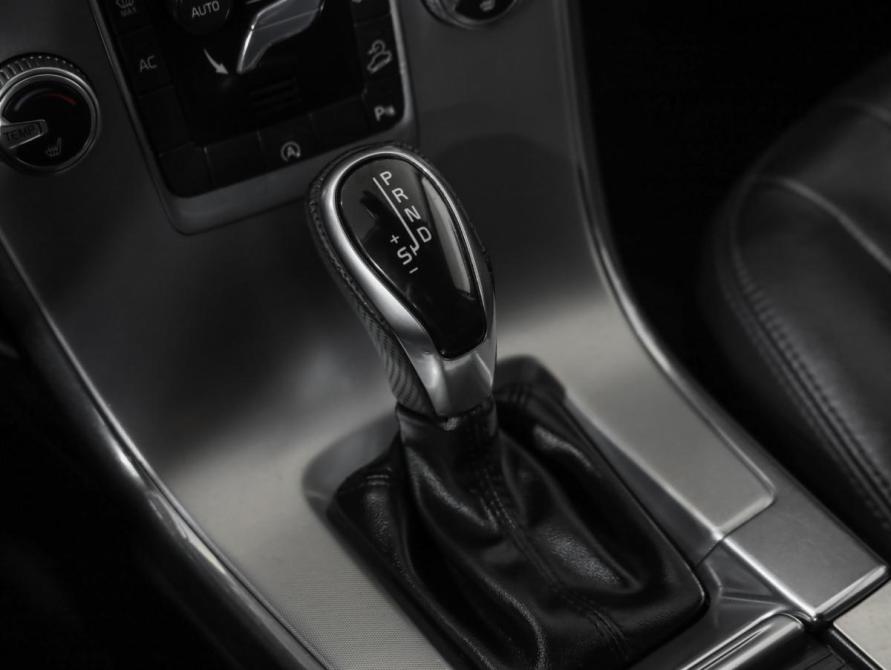Volvo XC60 I Рестайлинг Санкт-Петербург  - изображение 17