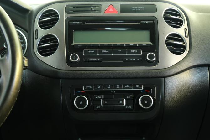 Volkswagen Tiguan I с пробегом 2011 года, цена 999 000 рублей, 251700 км, внедорожник, Автокод Объявления