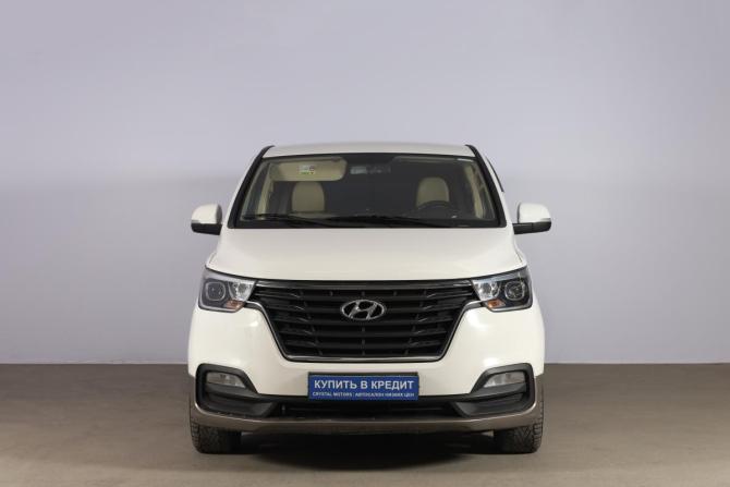 Hyundai H-1 II Рестайлинг 2 с пробегом 2021 года, цена 2 949 000 рублей, 198000 км, минивэн, Автокод Объявления