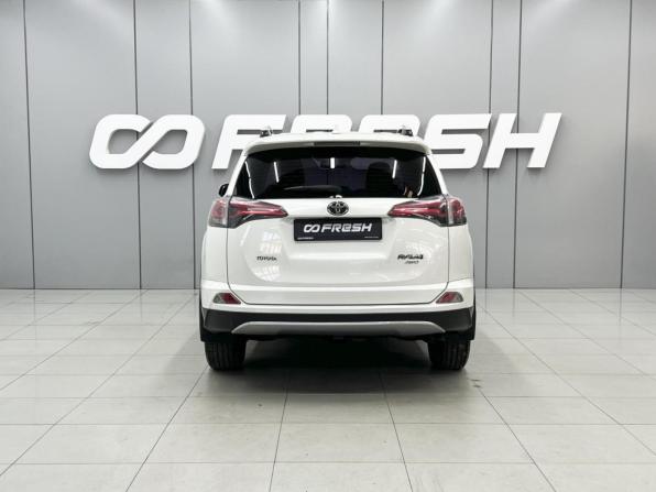 Toyota RAV4 IV (XA40) Рестайлинг с пробегом 2017 года, цена 2 350 000 рублей, 133792 км, внедорожник, Автокод Объявления