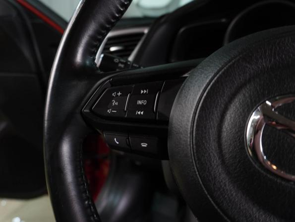 Mazda 3 III (BM) Рестайлинг с пробегом 2018 года, цена 1 909 000 рублей, 57123 км, седан, Автокод Объявления