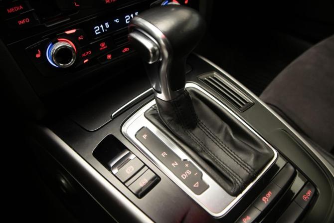 Audi A4 IV (B8) Рестайлинг с пробегом 2013 года, цена 1 675 000 рублей, 212330 км, седан, Автокод Объявления