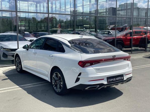 Kia K5 III с пробегом 2021 года, цена 2 490 000 рублей, 98076 км, седан, Автокод Объявления